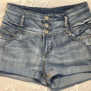 📌4/$24⭐️EUC⭐️High waisted stretch denim shorts